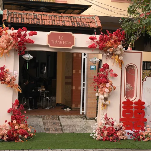 TRANG TRÍ GIA TIÊN TONE MÀU ĐỎ CAM KEM