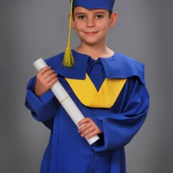 Áo cử nhân mầm non