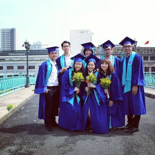 Áo Cử Nhân Trường Đại Học Luật