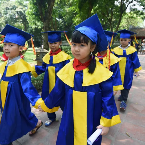 Bán và cho thuê áo cử nhân mầm non