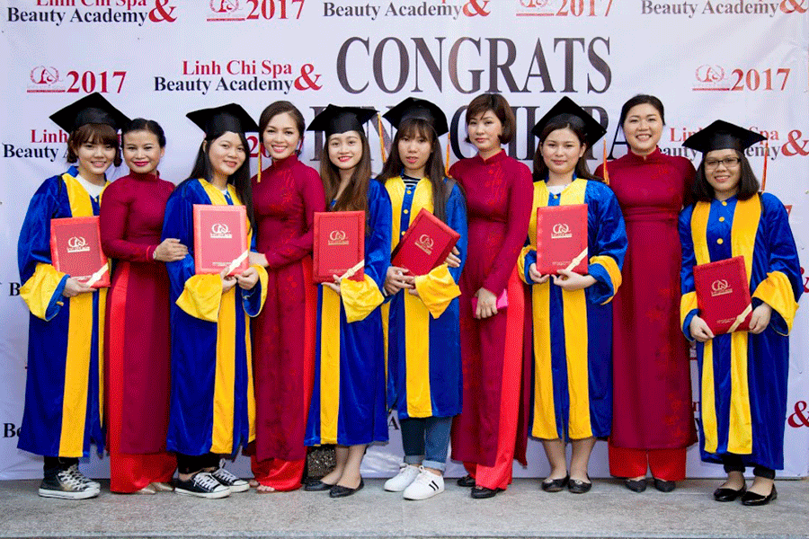 Địa chỉ cho thuê áo cử nhân mầm non đại học