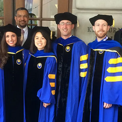 XƯỞNG MAY ÁO THẠC SĨ TIẾN SĨ MÀU XANH