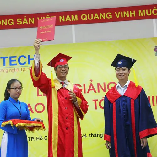 XƯỞNG MAY ÁO THẠC SĨ TIẾN SĨ TẠI QUẬN 1