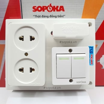   Bảng Điện 2 Công Tắc 2 Lỗ Cắm Có Cầu Chì BS2 SOPOKA