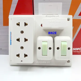 Bảng Điện 2 Công Tắc 3 Lỗ Cắm BN2E SOPOKA