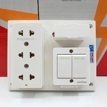 Bảng Điện 2 Công Tắc 3 Lỗ Cắm Cầu Chì BS3 SOPOKA