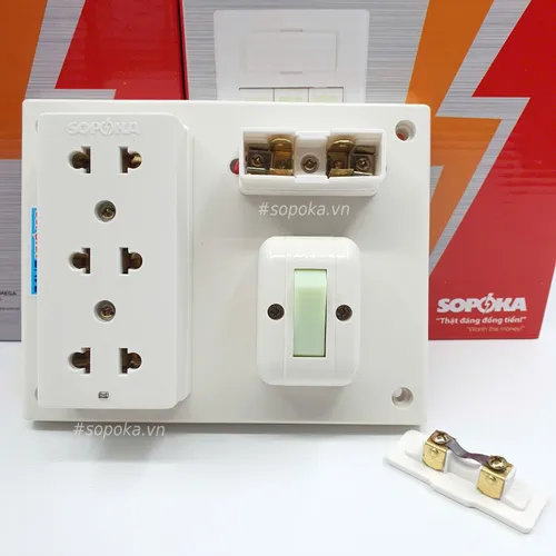 Bảng Điện 1 Công Tắc 3 Lỗ Cắm BN3E SOPOKA
