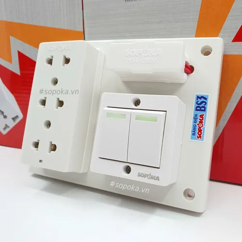 Bảng Điện 2 Công Tắc 3 Lỗ Cắm Cầu Chì BS3 SOPOKA