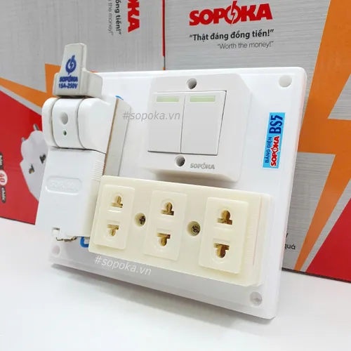 Bảng Điện 2 Công Tắc 3 Lỗ Cắm Cầu Dao Sứ 15A BS5 SOPOKA