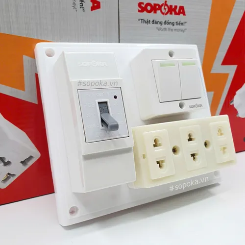 Bảng Điện 2 Công Tắc 3 Lỗ Cắm CB Cóc 30A BS6 SOPOKA