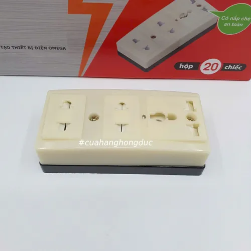 Ổ Cắm Điện 3 Lỗ Gắn Táp Lô Có Màn Che T32N SOPOKA