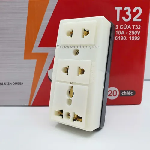 Ổ Cắm Điện 3 Lỗ Gắn Táp Lô T32 SOPOKA