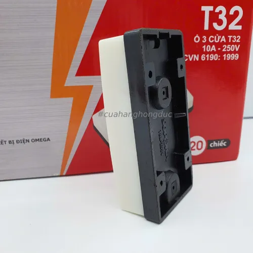Ổ Cắm Điện 3 Lỗ Gắn Táp Lô T32 SOPOKA