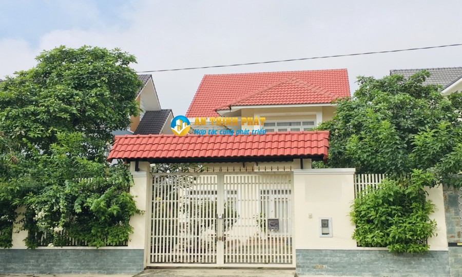 cho thuê biệt thự sân vườn