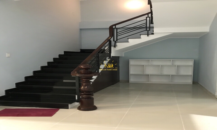 Cầu thang nhà cho thuê Cầu thang nhà cho thuê