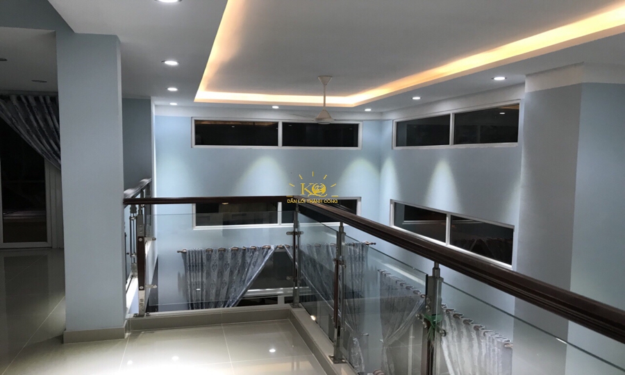 Không gian tầng lầu Không gian tầng lầu