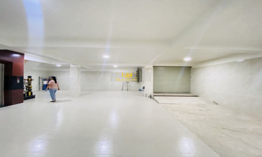 Tâng hầm Thang máy trong nhà