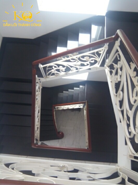 Cầu thang trong nhà