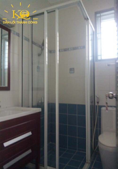 Phòng vệ sinh hiện đại Phòng vệ sinh hiện đại