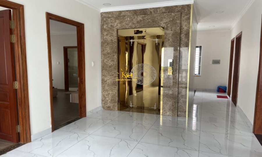 Bếp và khu vực nấu ăn Thang máy trong nhà