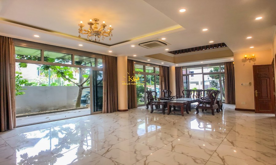 Nhà sân vườn rộng, mới đẹp