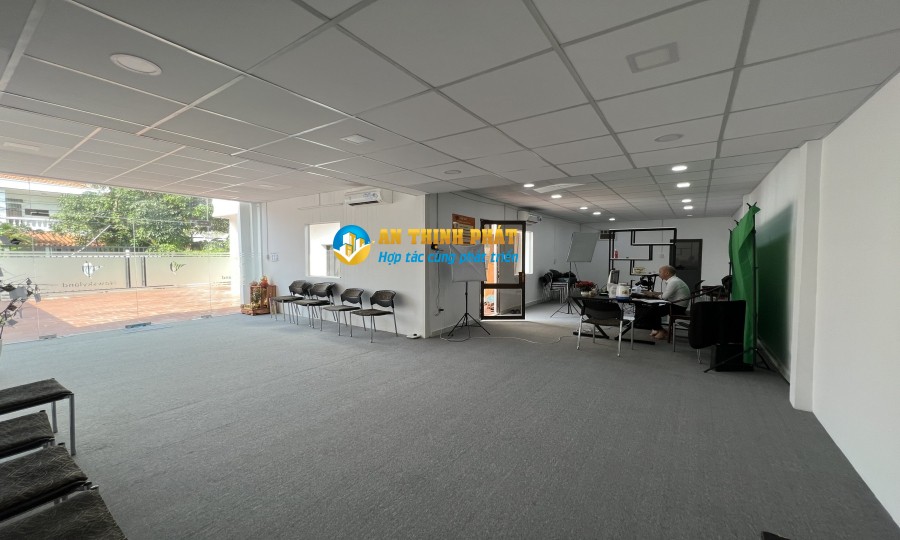 Phòng bếp sang trọng