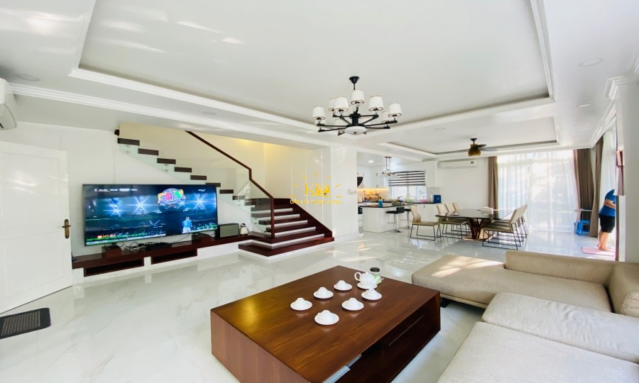 Phòng khách sang trọng Hồ bơi riêng