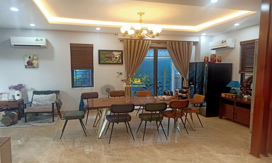 Sân vườn view sông