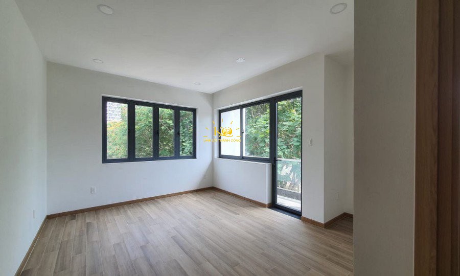 Phòng làm việc rộng rải