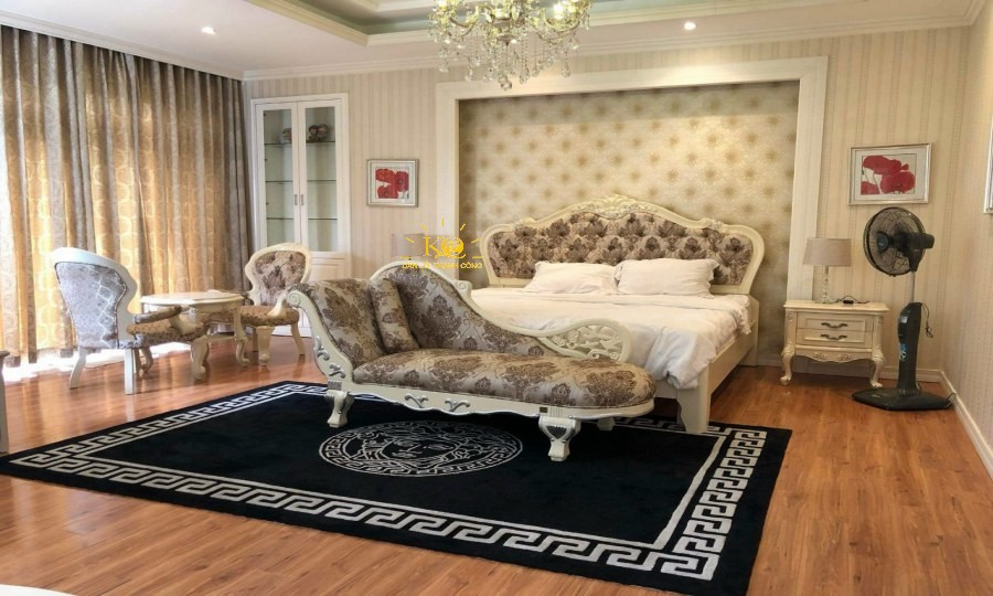 Nhà sân vườn rộng, mới đẹp