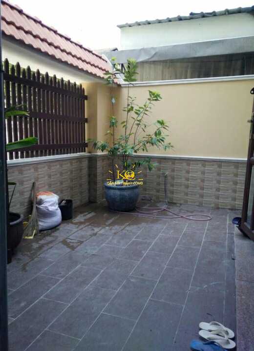 Sân sau nhà Sân sau nhà