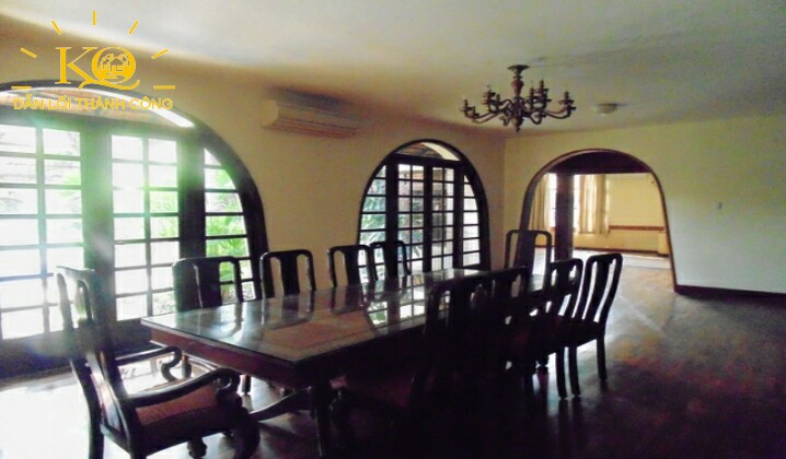 Phòng ăn rộng Phòng ăn rộng