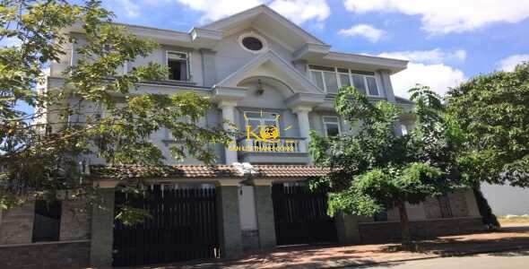 Thiết kế bên ngoài của căn nhà Thiết kế bên ngoài của căn nhà