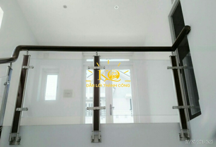 Diện tích trống trong nhà