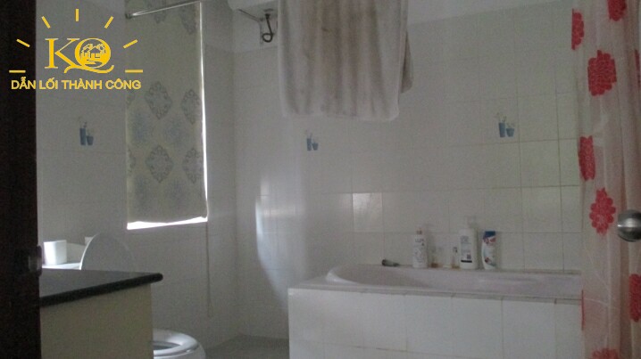 Nhà vệ sinh