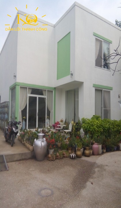 Thiết kế bên ngoài của căn nhà Thiết kế bên ngoài của căn nhà