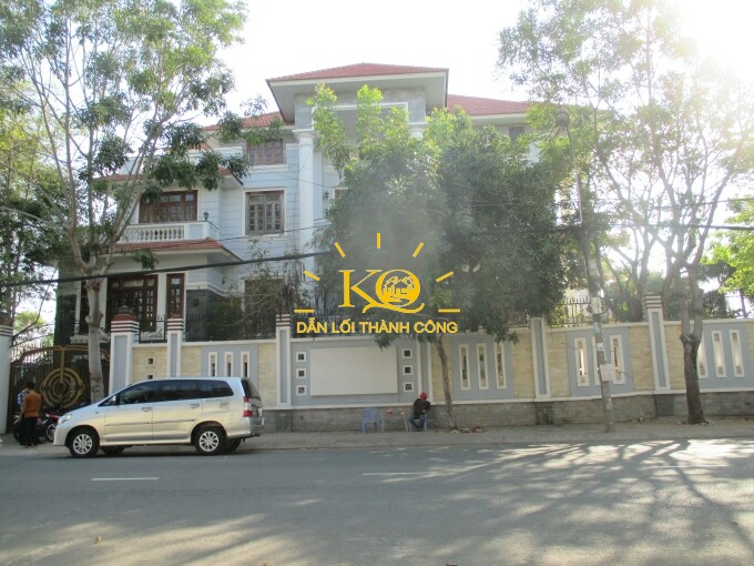 Thiết kế bên ngoài của căn nhà Thiết kế bên ngoài của căn nhà