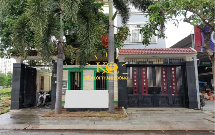 Thiết kế bên ngoài của căn nhà Thiết kế bên ngoài của căn nhà