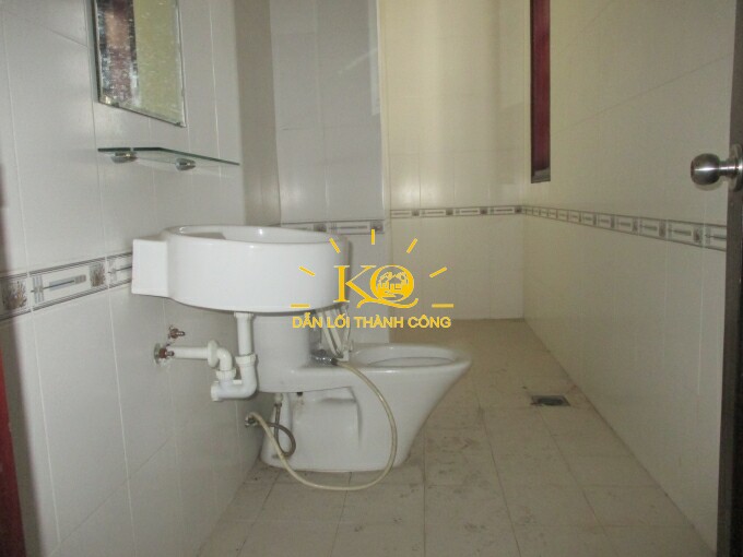 Nhà vệ sinh hiện đại Nhà vệ sinh hiện đại