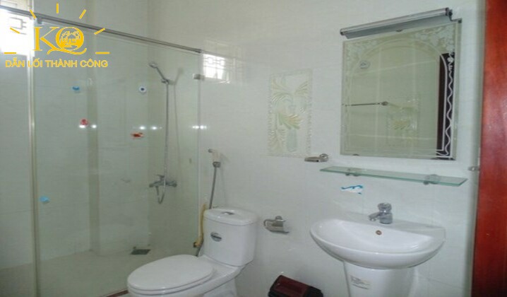 Nhà vệ sinh đầy đủ thiết bị cao cấp Nhà vệ sinh đầy đủ thiết bị cao cấp