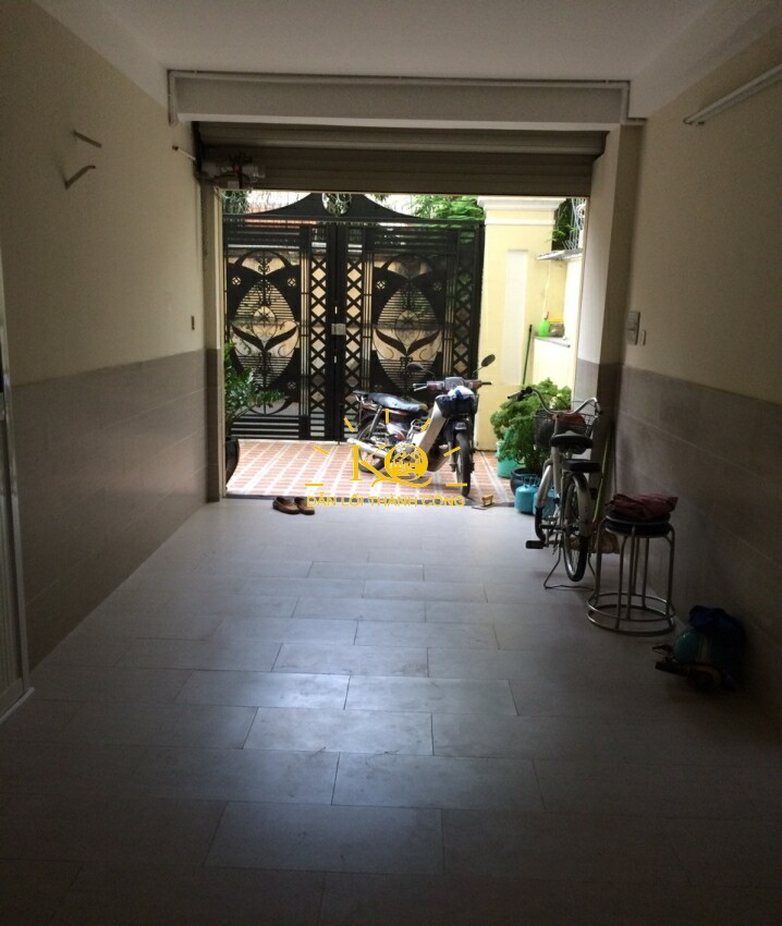 Chỗ để xe trong nhà Chỗ để xe trong nhà