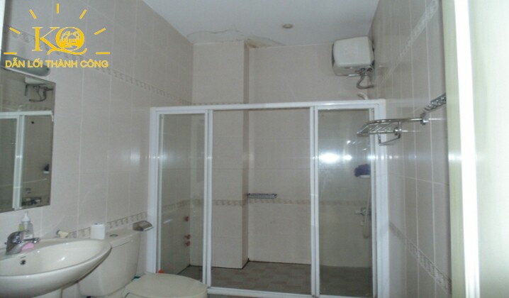 Nhà vệ sinh đầy đủ thiết bị cao cấp Nhà vệ sinh đầy đủ thiết bị cao cấp