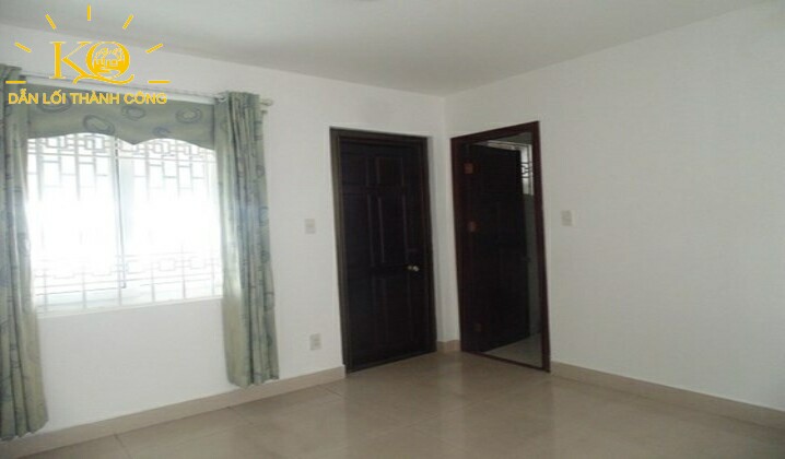 Một góc phòng trống trong nhà Một góc phòng trống trong nhà