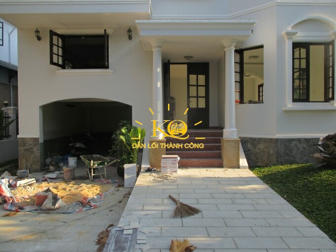 Biệt thự có hầm để xe Biệt thự có hầm để xe