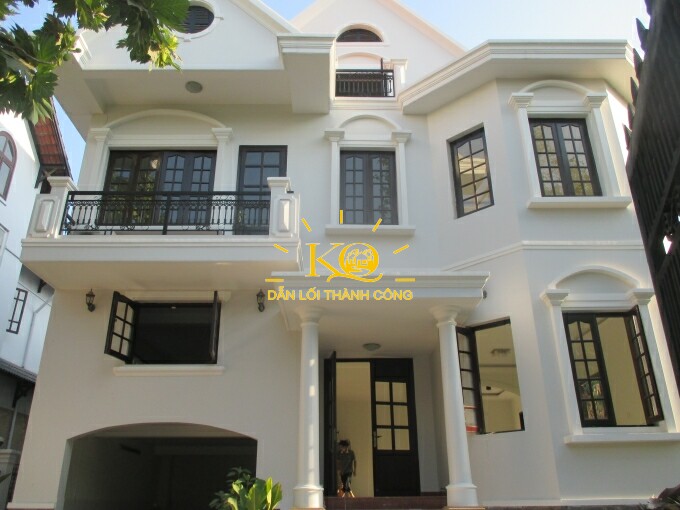 Mặt trước nhà Mặt trước nhà