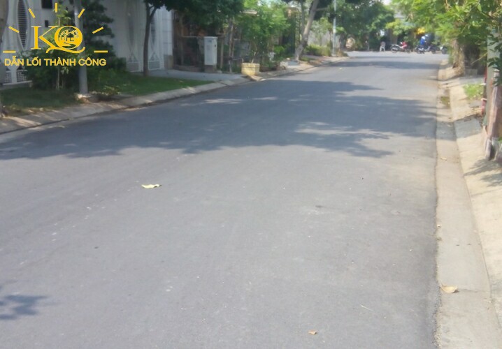 Đường vào nhà rộng Đường vào nhà rộng