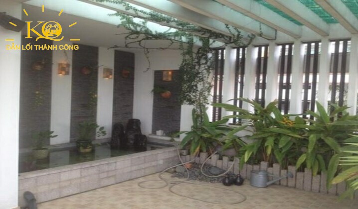 Khuôn viên sân vườn