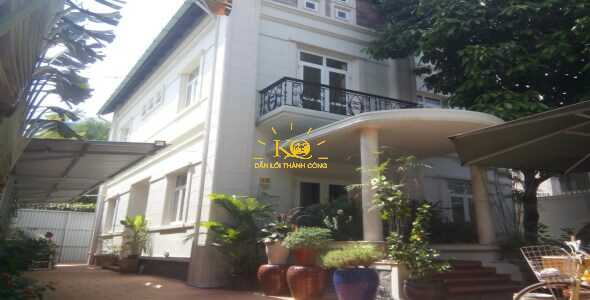 Thiết kế bên ngoài của căn nhà Thiết kế bên ngoài của căn nhà