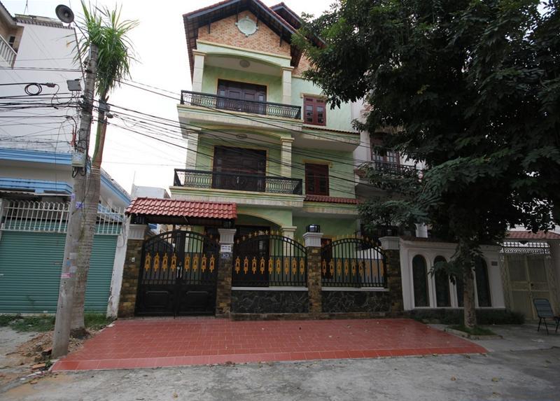 Thiết kế bên ngoài của căn nhà  Thiết kế bên ngoài của căn nhà