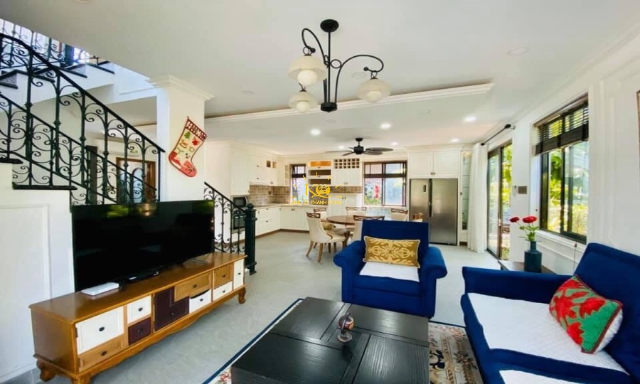 Sân vườn view sông